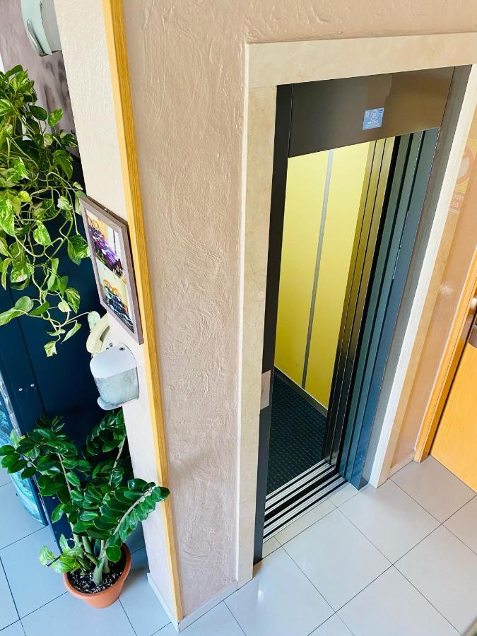 Hostal L'Anfora Denia Exterior foto