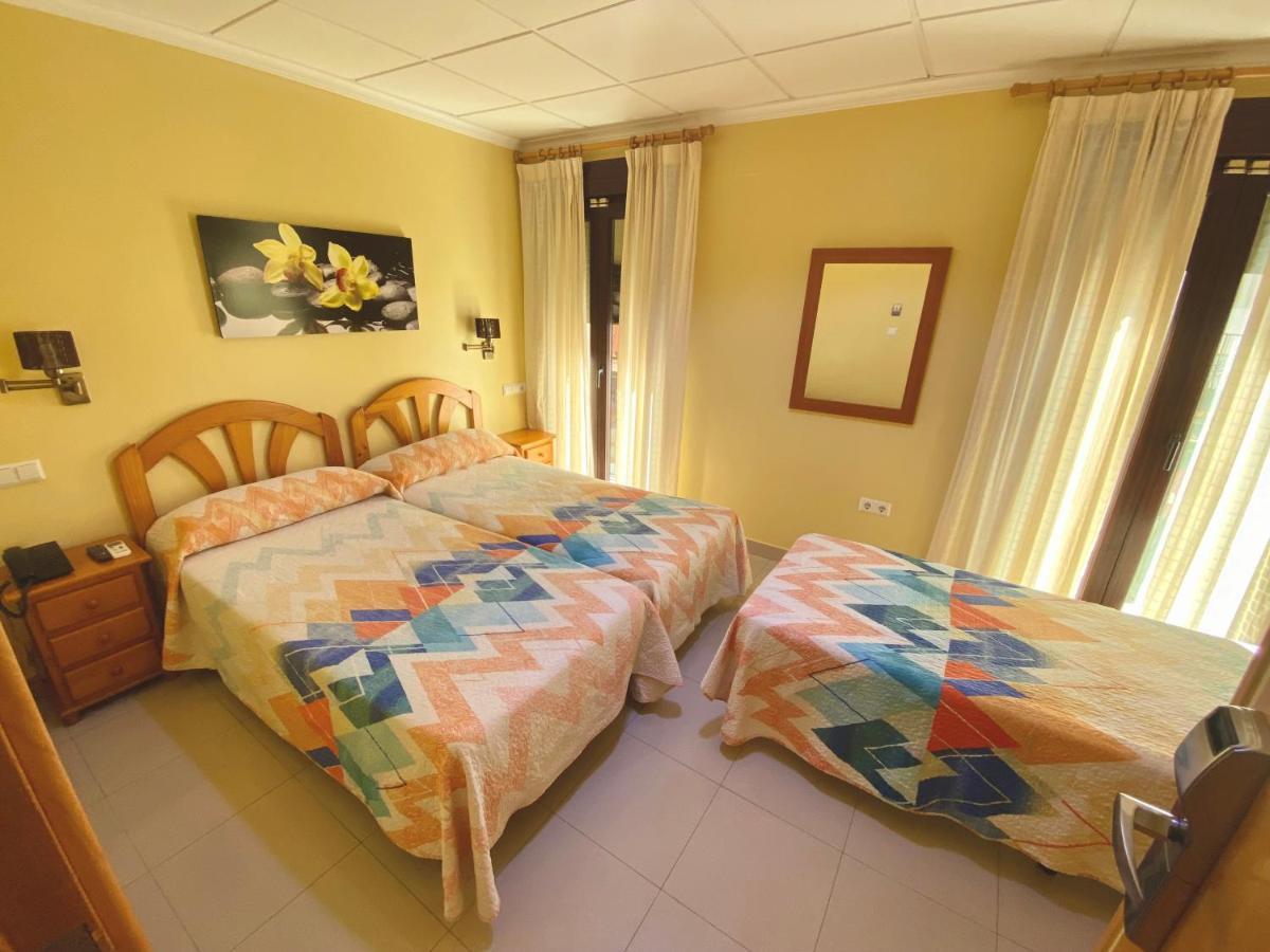 Hostal L'Anfora Denia Exterior foto