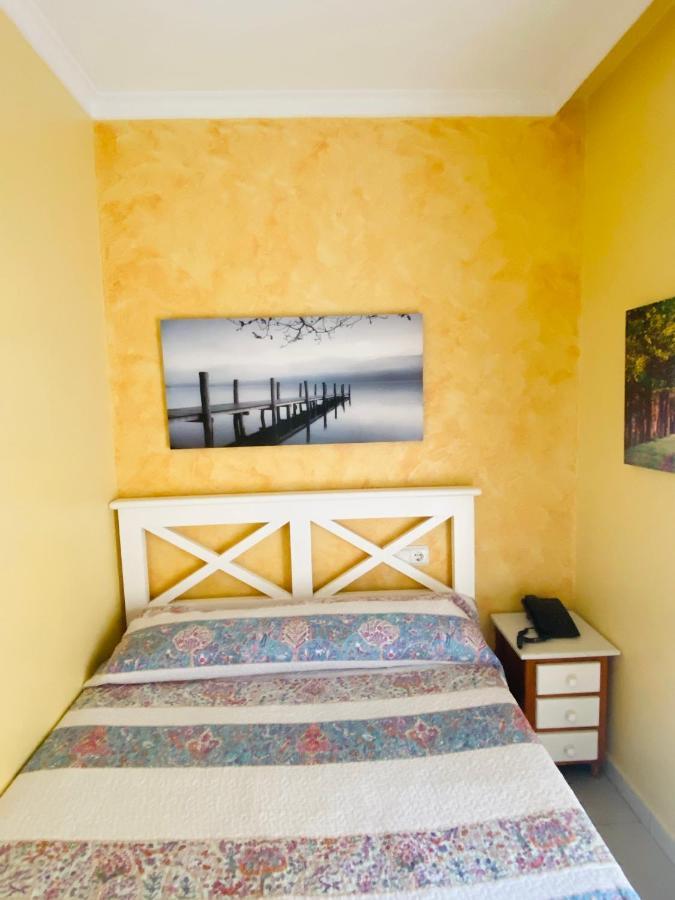 Hostal L'Anfora Denia Exterior foto