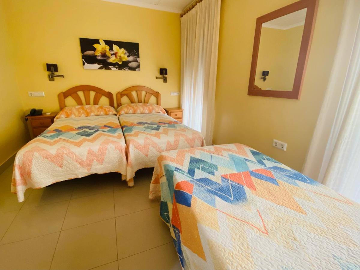 Hostal L'Anfora Denia Exterior foto